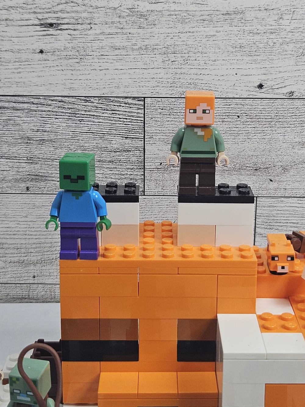 Minecraft LEGO Set with 11 Figures and Accessories